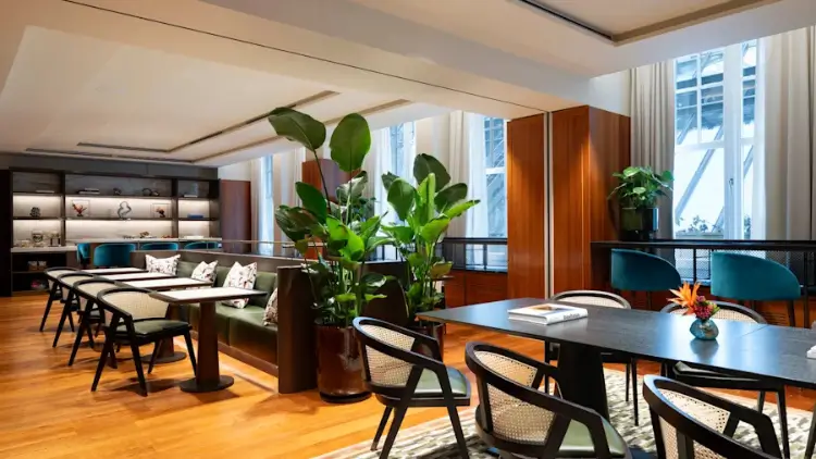 Hilton Free Breakfast: What You Need to Know 12 hilton executive lounge